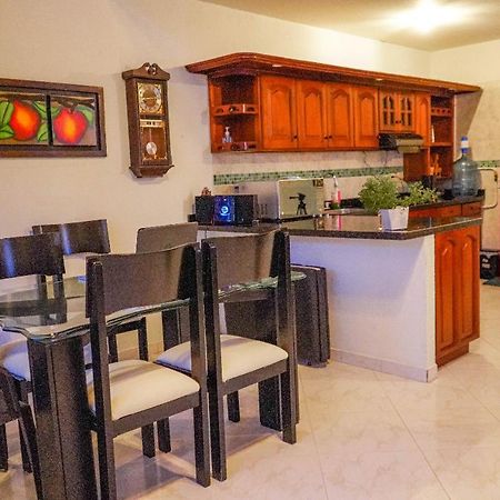 Casa Pastora Coworking Bed and Breakfast Guatapé Εξωτερικό φωτογραφία